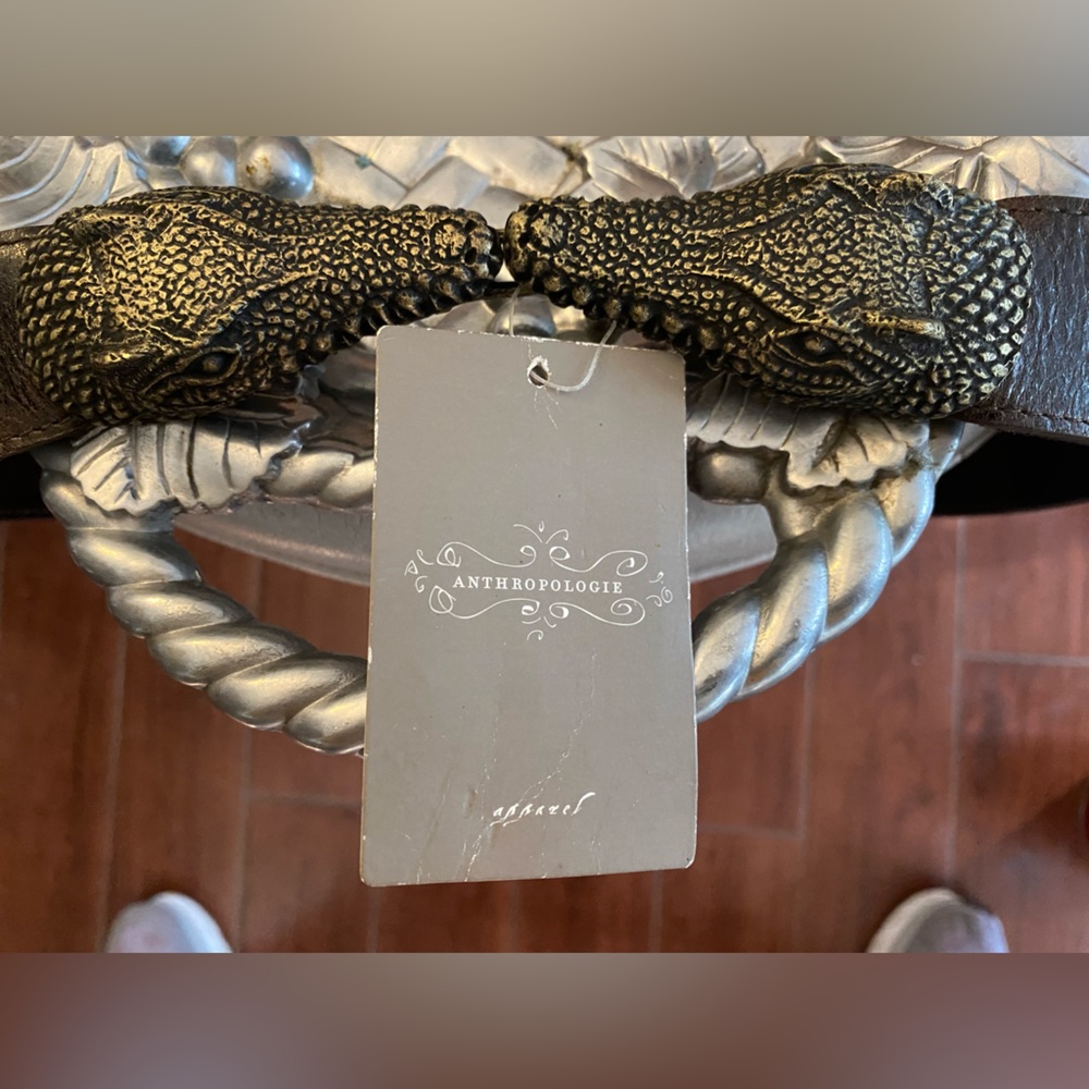 (NWT)ANTHROPOLOGIE DOUBLE ALLIGATOR BELT M/L LEATHER WITH ELASTIC BACK PANEL.NWT